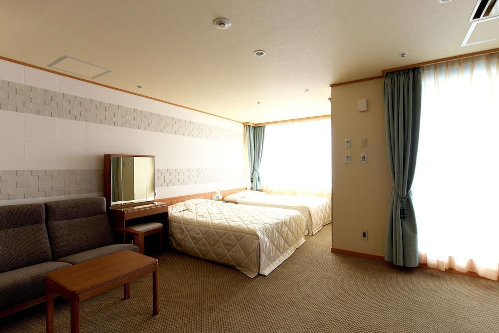 Hotel Seapalace Resort Тойохаши Екстериор снимка