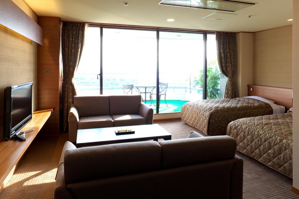 Hotel Seapalace Resort Тойохаши Стая снимка